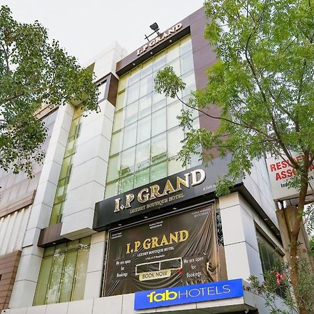 Fabhotel Grand Stay Ню Делхи Екстериор снимка