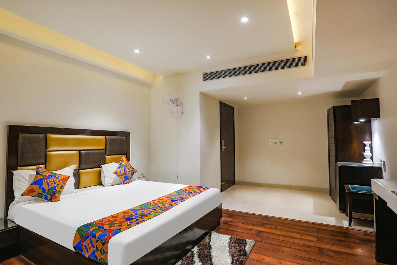 Fabhotel Grand Stay Ню Делхи Екстериор снимка