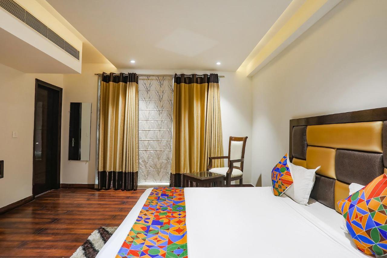 Fabhotel Grand Stay Ню Делхи Екстериор снимка