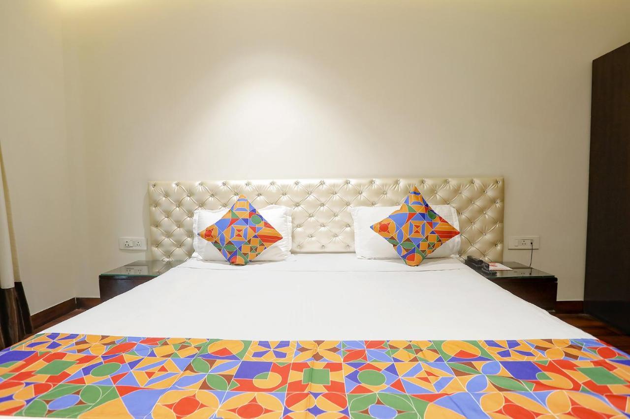 Fabhotel Grand Stay Ню Делхи Екстериор снимка